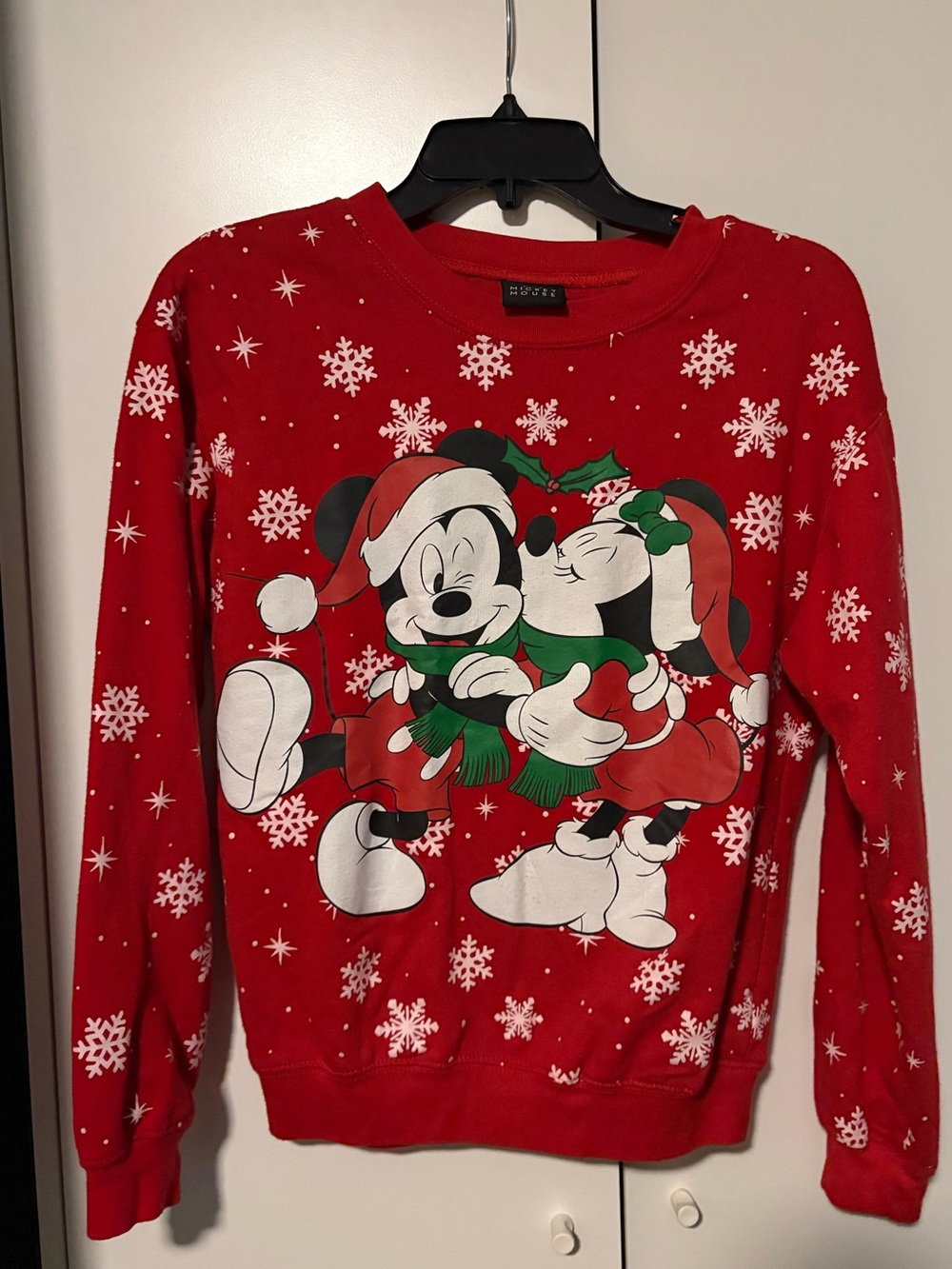 Y2K Disney Mickey & Minnie Christmas Sweatshirt